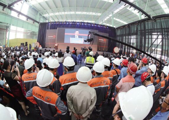 ●2014年6月15日，華菱安賽樂米塔爾汽車板有限公司(VAMA)汽車板項目投產(chǎn)儀式在婁底舉行。